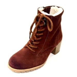 Clarks Clarkwell Ankle Boot (NWOT)